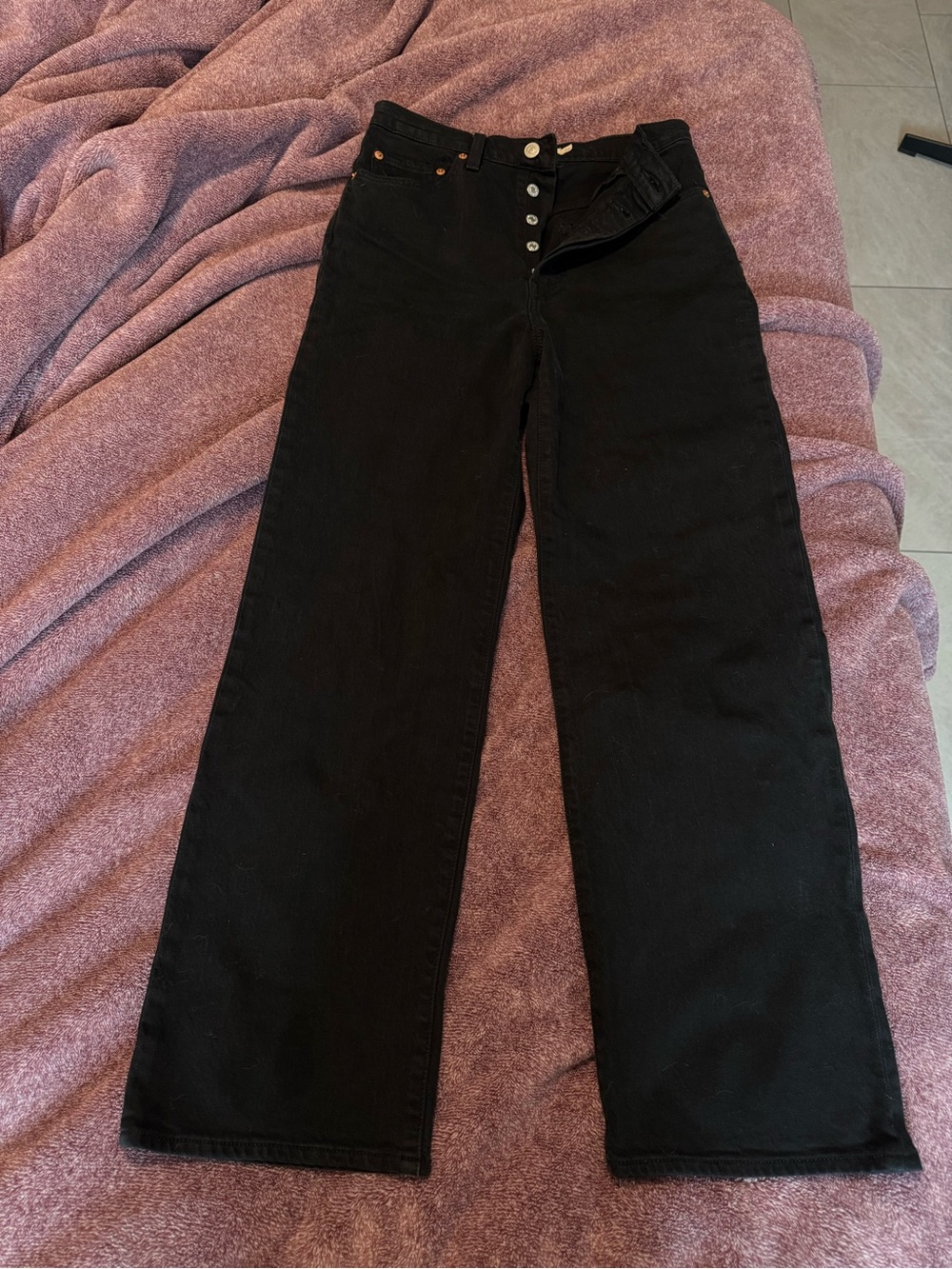 Levi's Premium Black Ribcage Straight Jeans